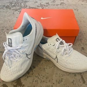 Nike Air Zoom Pegasus Size 11